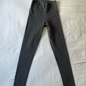 Aritzia TNA dark gray Leggings